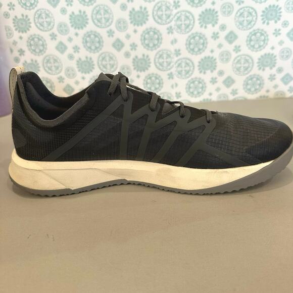 The North‎ Face Flypack Womens Size 10 Running Shoes Sneakers Black Gray Lace Up - Picture 3 of 10
